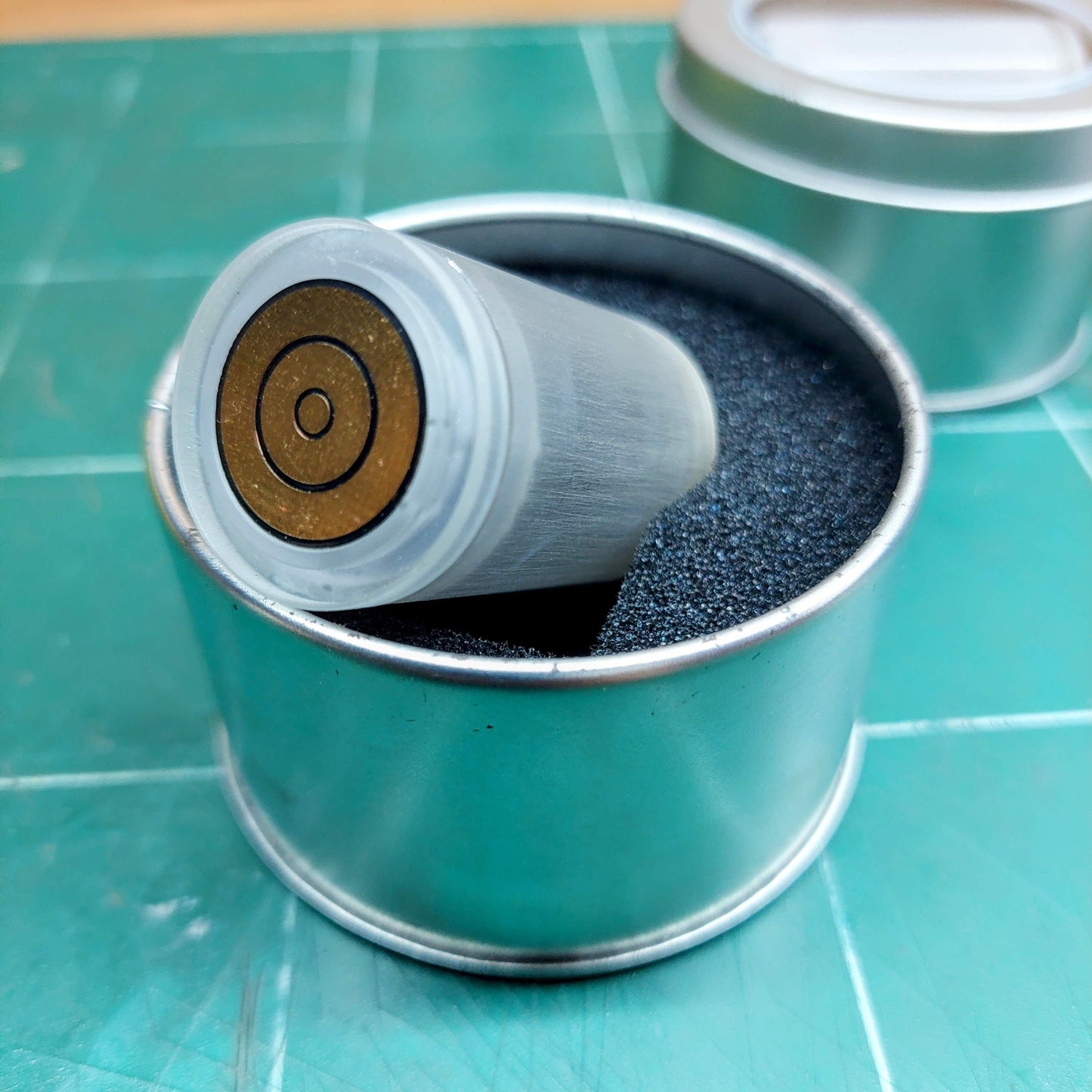 Motorized Razor Blade Plug
