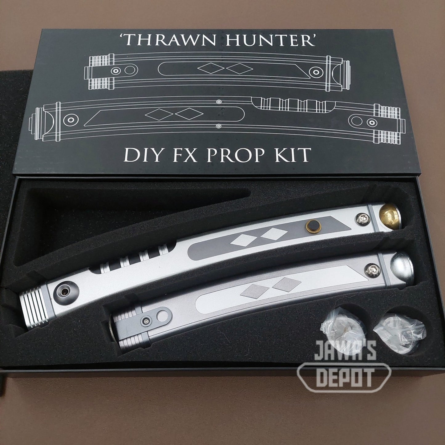 Thrawn Hunters Ahsoka with custom metal crystal chambers (KR Sabers)
