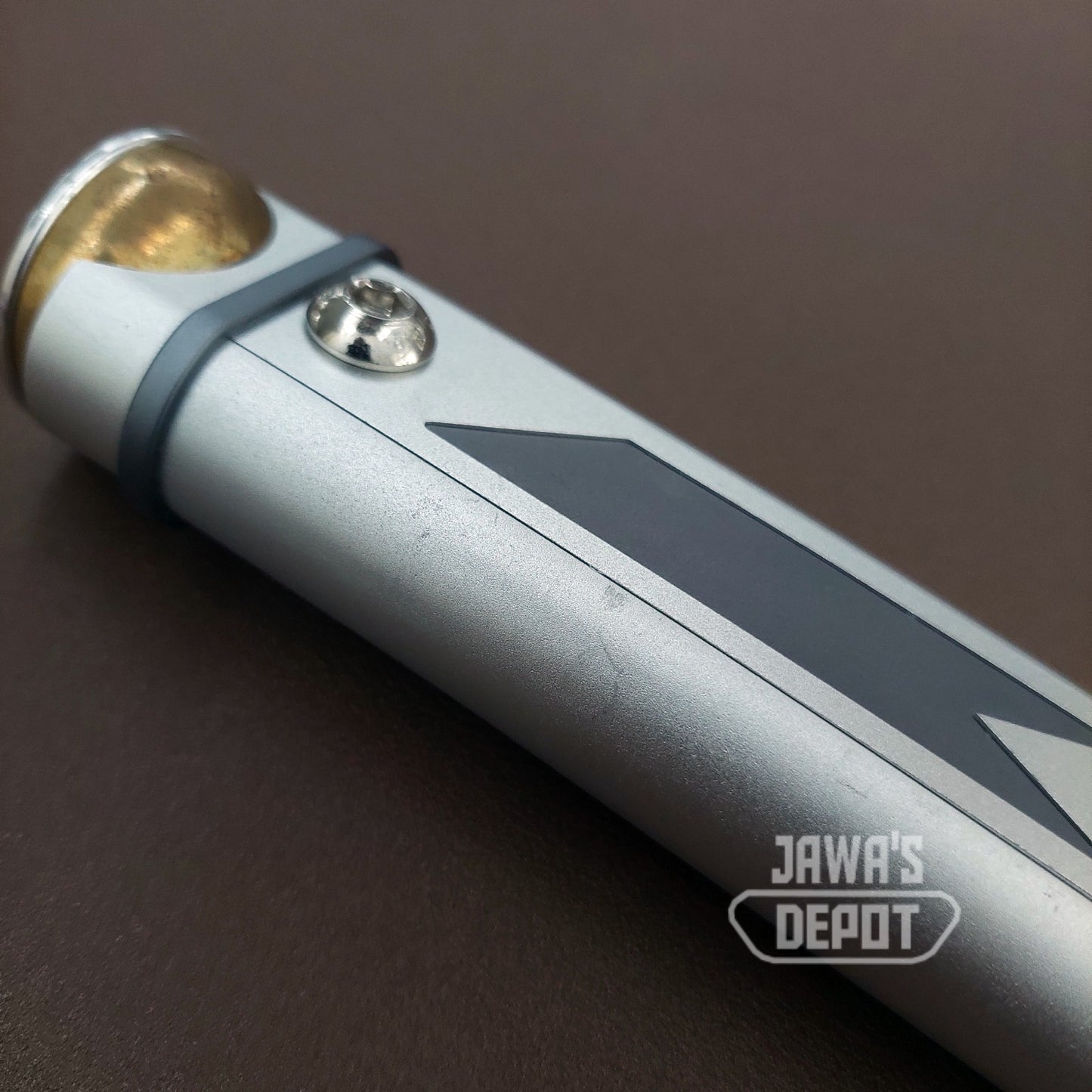 Thrawn Hunters Ahsoka with custom metal crystal chambers (KR Sabers)