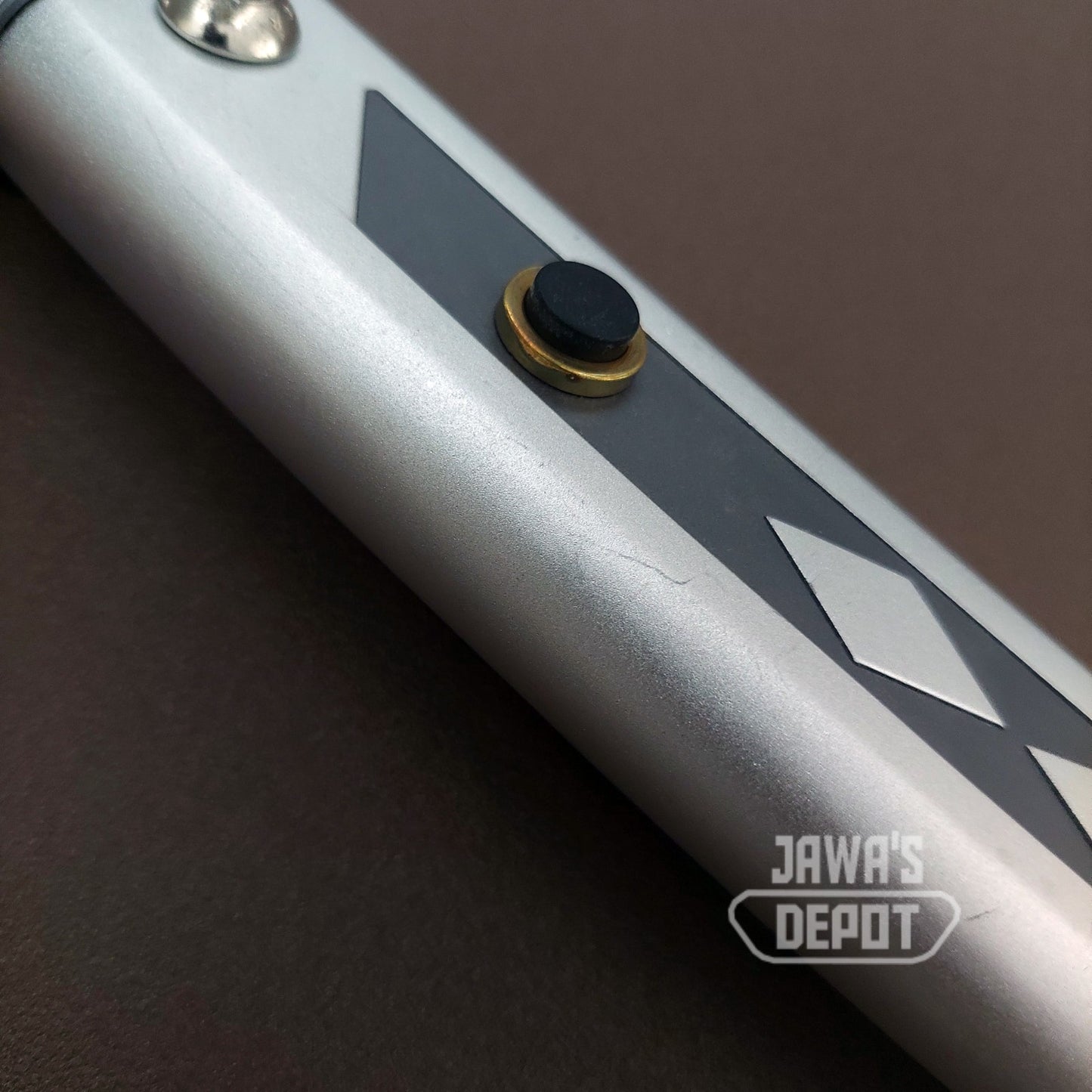Thrawn Hunters Ahsoka with custom metal crystal chambers (KR Sabers)